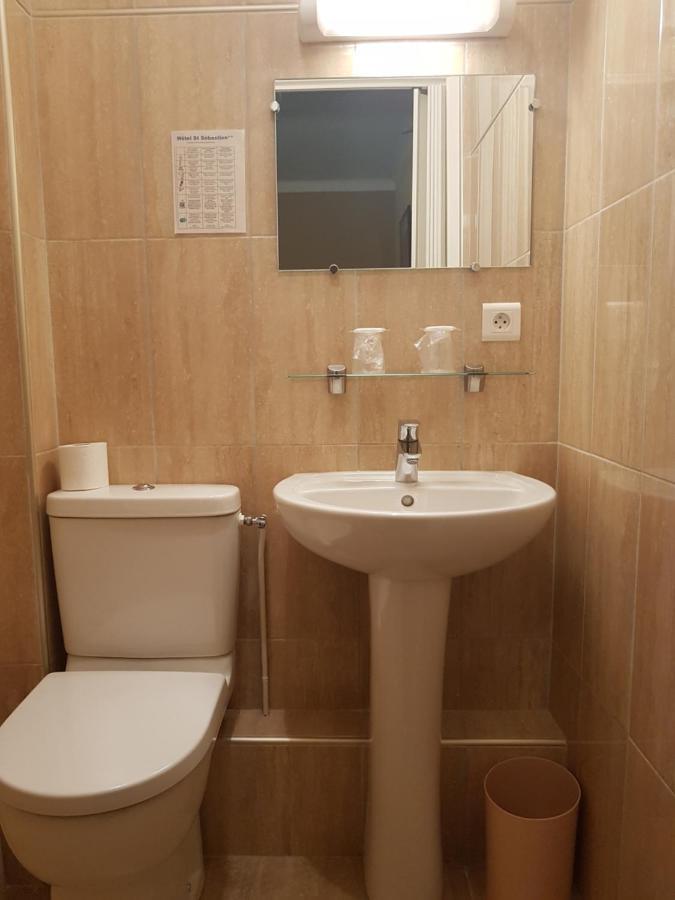 Hotel Saint Sebastien Лурд Экстерьер фото